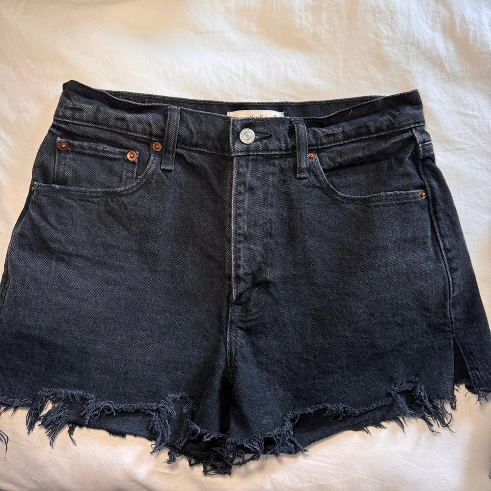 A&F High Rise Mom Short - Picture 2 of 4